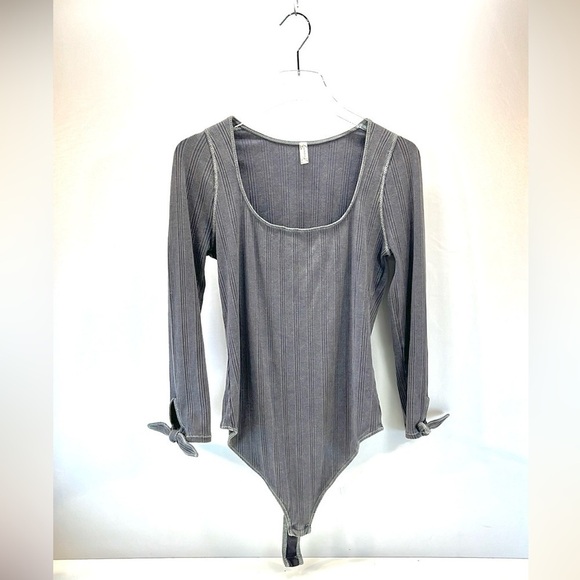 Free People Move on Tie-Sleeve Body Suit Charcoal Gray Size Large - Picture 4 of 13